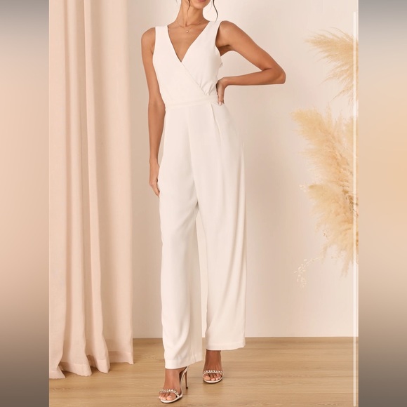 LULUS wide leg jumpsuit Medium - Picture 1 of 3